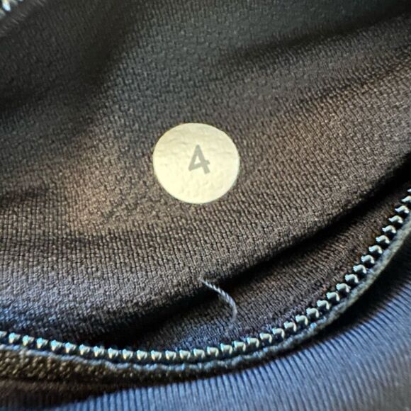 Lululemon Run a Marathon Crop Leggings 4 - Picture 9 of 11